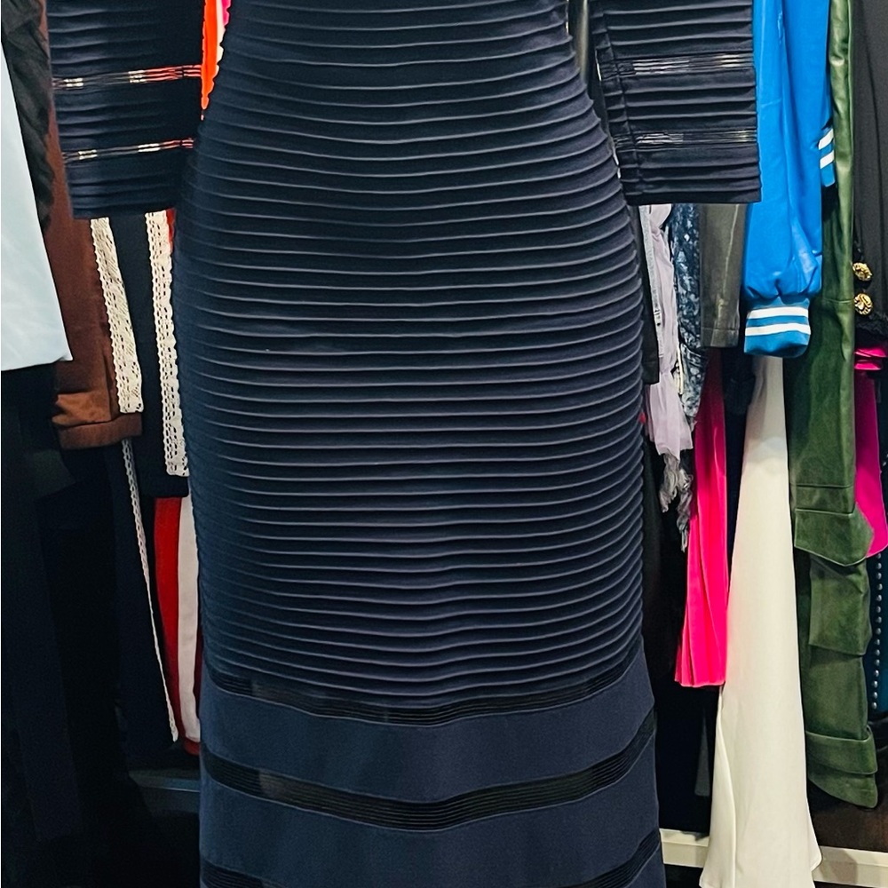 Tadashi Shoji Navy Elegant Evening Dress - Picture 2 of 3